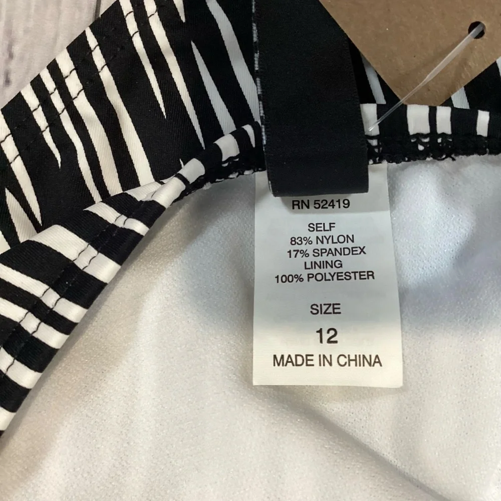 363. LaBlanca Black & White Halter Bikini Set NWT Size 10/12